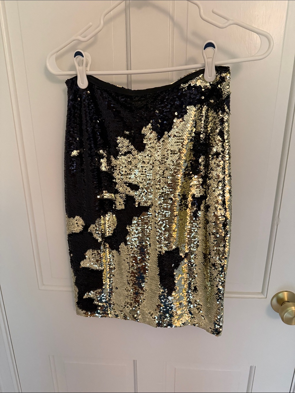 H&M Black and Gold Sequin Pencil Skirt
